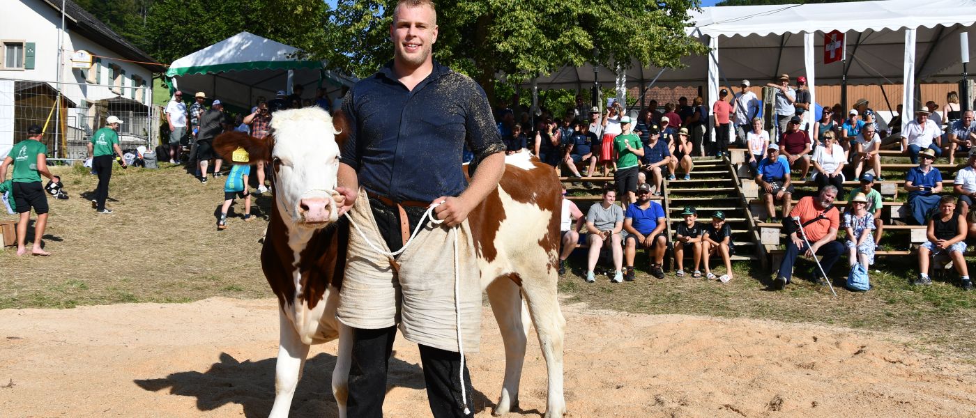 Odermatt Adrian mit Siegerrind Helvetia